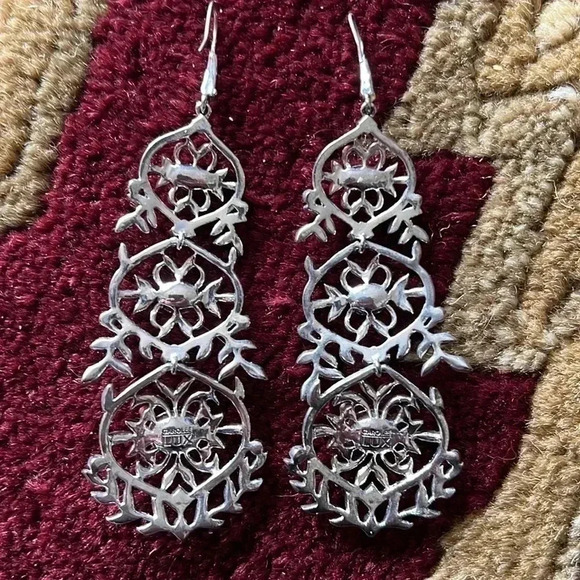 Carolee Lux Women’s Chandelier Crystal Earrings Wedding Bride Pageant - Picture 3 of 11